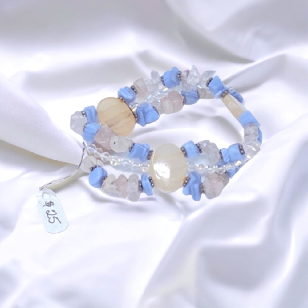 NWT Lilac Bead and Oyster Shell OSFM Bracelet